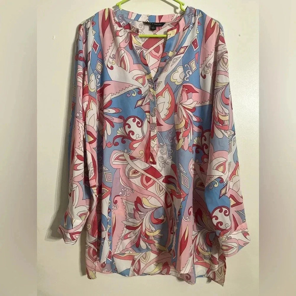 Zac & Rachel Other - Zac & Rachel size L lightweight pink floral women’s top